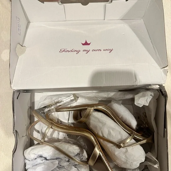 TAKING OFFERS Disney X Aldo Rosestep Sandal Belle Princess Collection - Picture 5 of 8